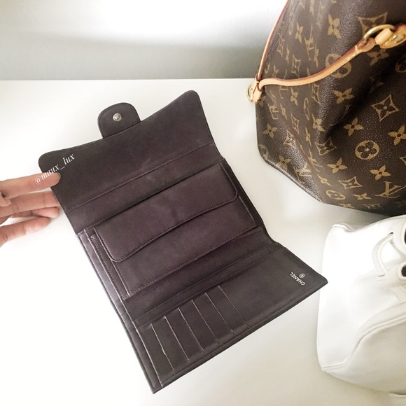 🌸SOLD🌸 Classic Flap CC Oversize Trifold Wallet - Picture 6 of 8